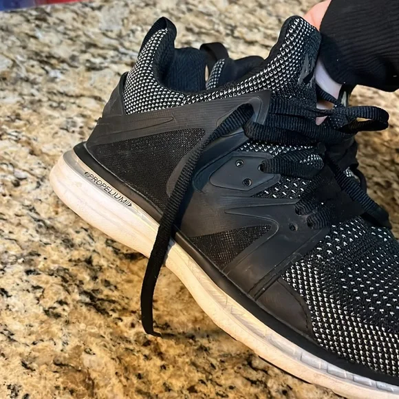 APL Ascend W shoes